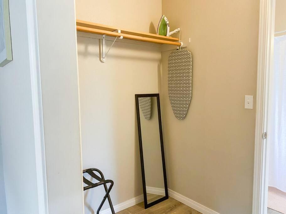 Hibiscus Hale, Full Kitchen, King Bed, Parking Appartement Keaau Buitenkant foto