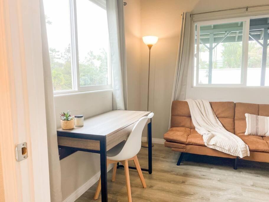 Hibiscus Hale, Full Kitchen, King Bed, Parking Appartement Keaau Buitenkant foto