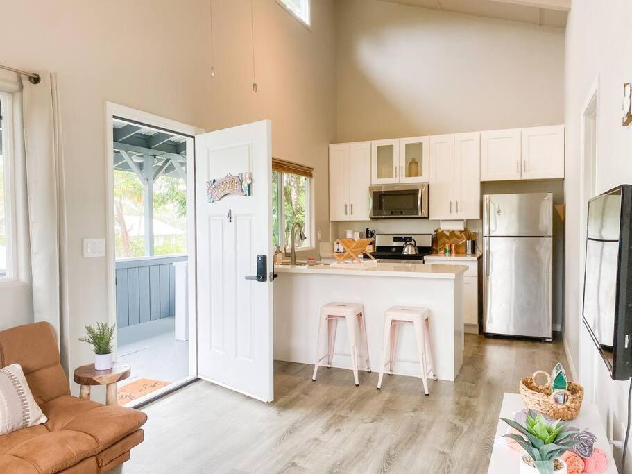 Hibiscus Hale, Full Kitchen, King Bed, Parking Appartement Keaau Buitenkant foto
